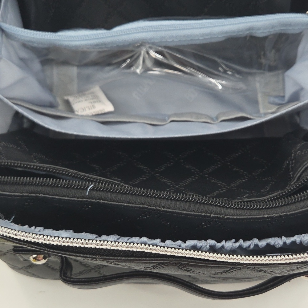 Black Checkered Toiletry Bag With Multiple Compartments - Picture 13 of 16